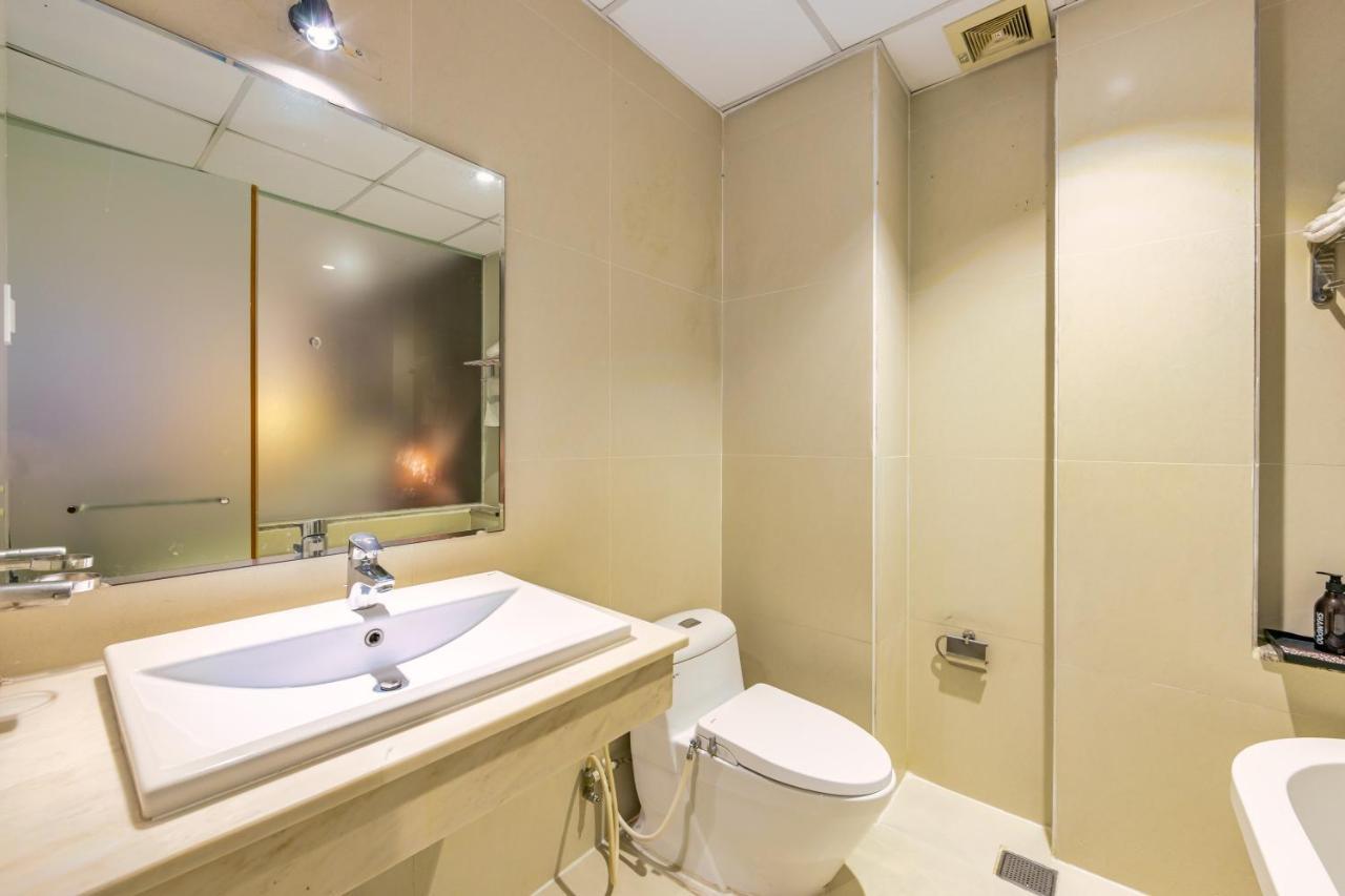 đông Du Khách sạn 3*